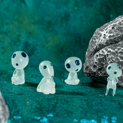 Glow-in-the-dark aliens – Set of 10 Decorative Figures
